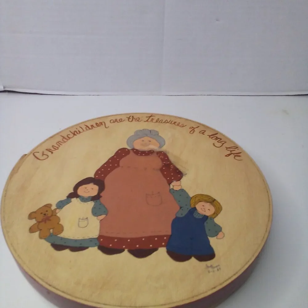 Vintage Round Cheese Box Painted Grandchildren Grandmother Cottagecore FLAW 10